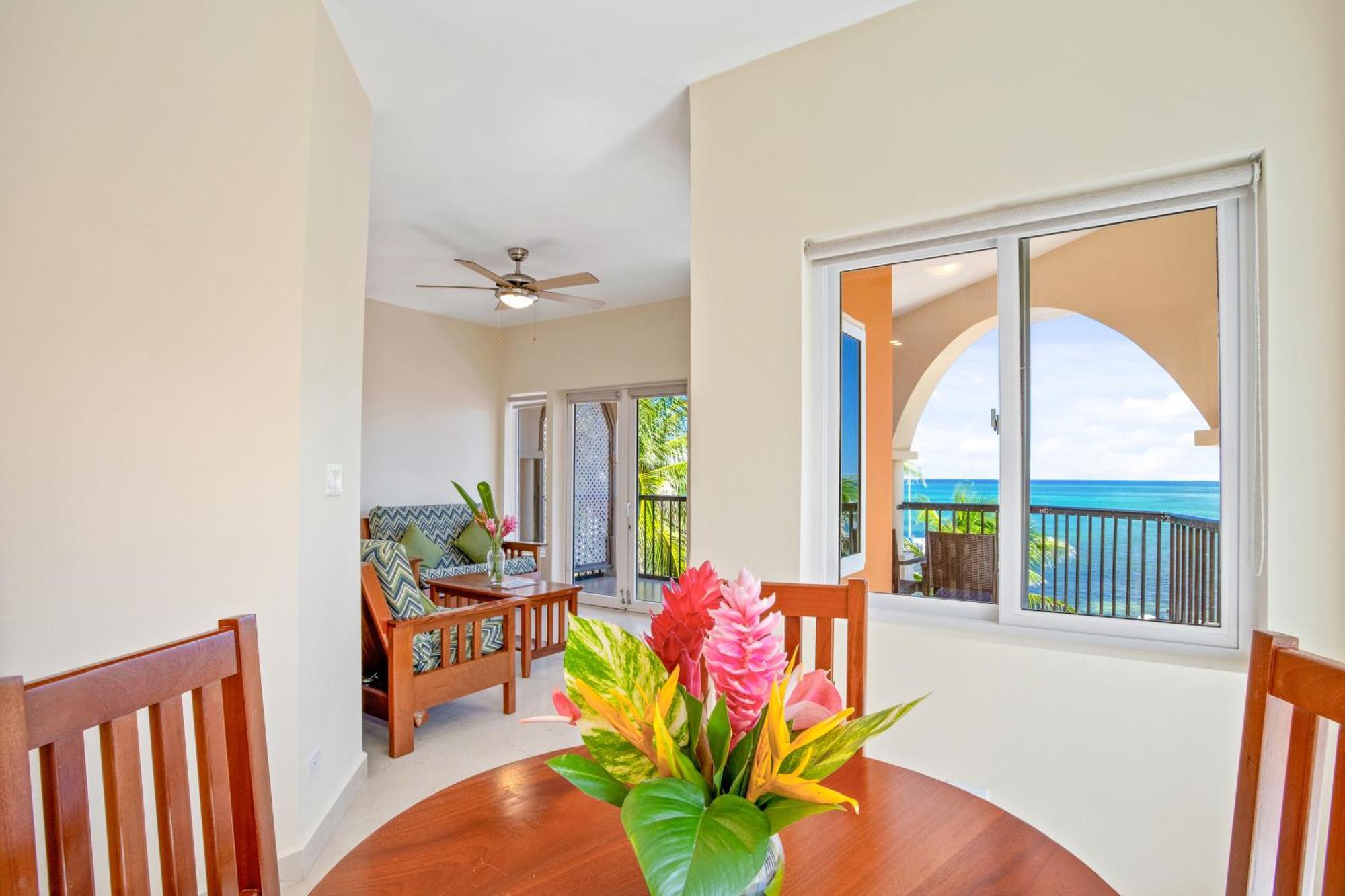 Sunbreeze Suites San Pedro  Kültér fotó