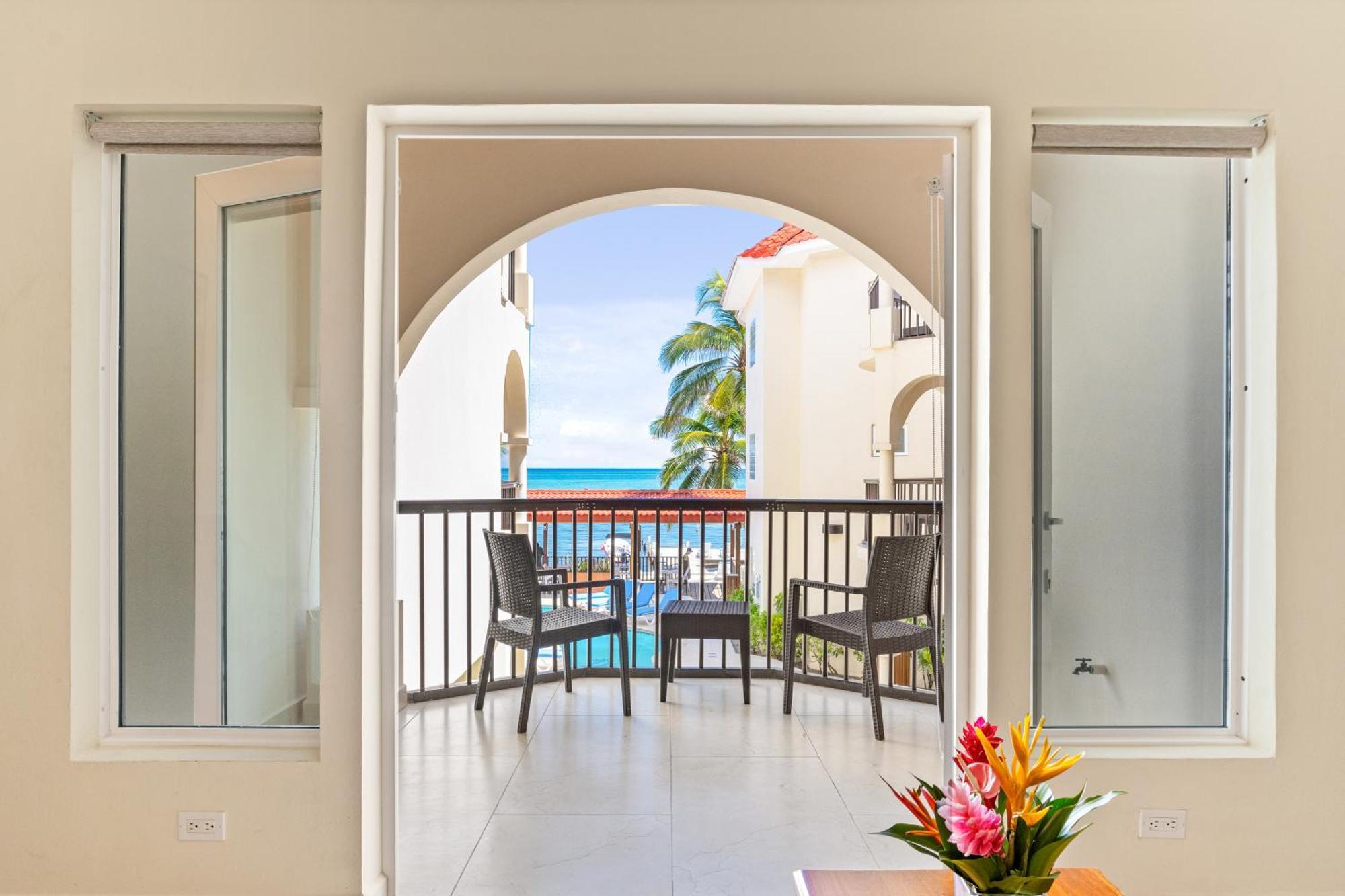 Sunbreeze Suites San Pedro  Kültér fotó